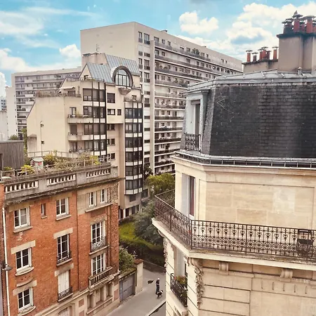 15 Lourmel Apartment