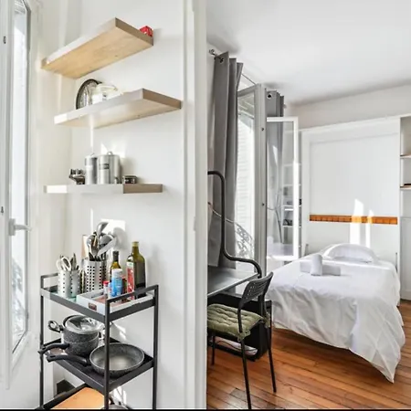 15 Lourmel Apartment *